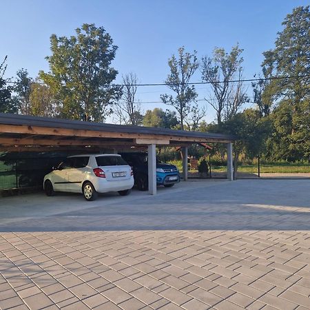 科雷尼察 House Boketto酒店 外观 照片
